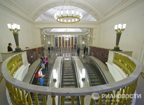 Лифты для инвалидов установят на выходе станции метро "Пятницкое шоссе" в Москве