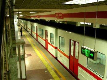 Олимпийская линия метро Пекина теперь открыта для всех